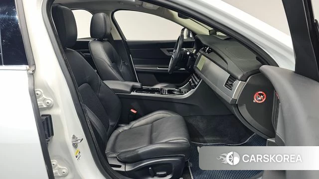 Jaguar XF (X260) id 4737701 из Кореи 18