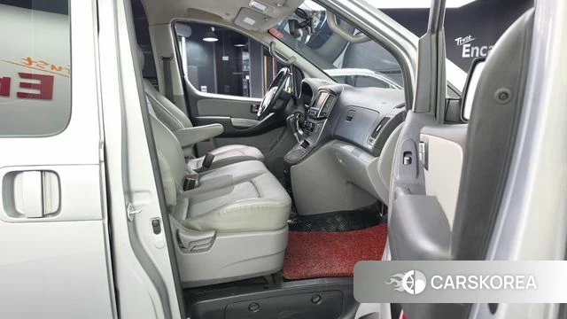 Hyundai The New Grand Starex id 4952916 из Кореи 18