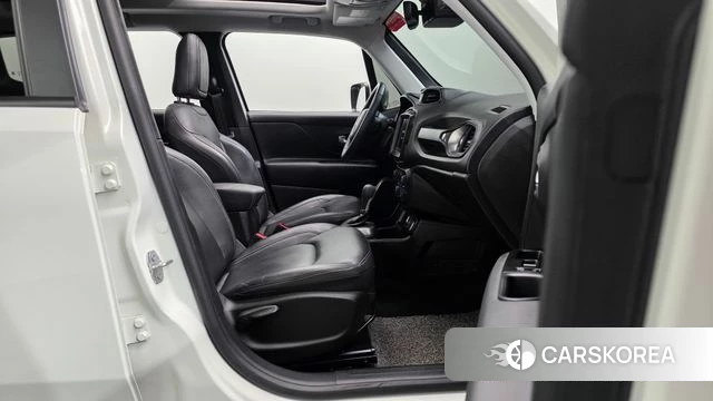 Jeep Renegade id 4975909 из Кореи 18