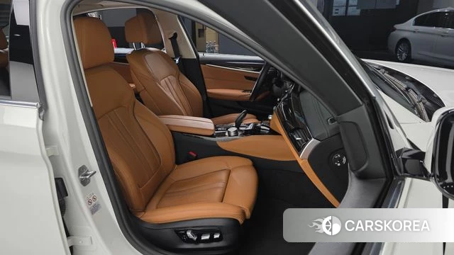 BMW 5 Series (G30) id 5035000 из Кореи 18