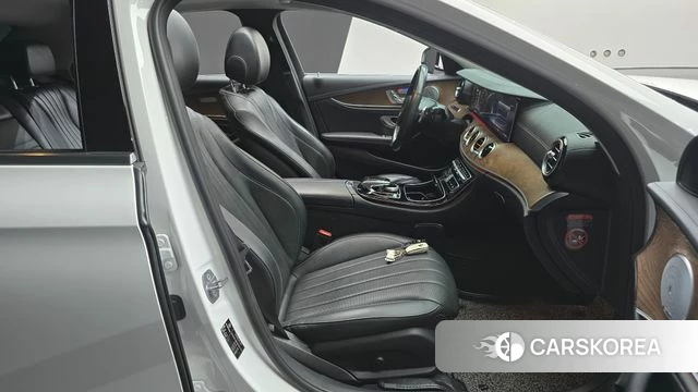 Mercedes-Benz E-Class W213 id 4988545 из Кореи 18