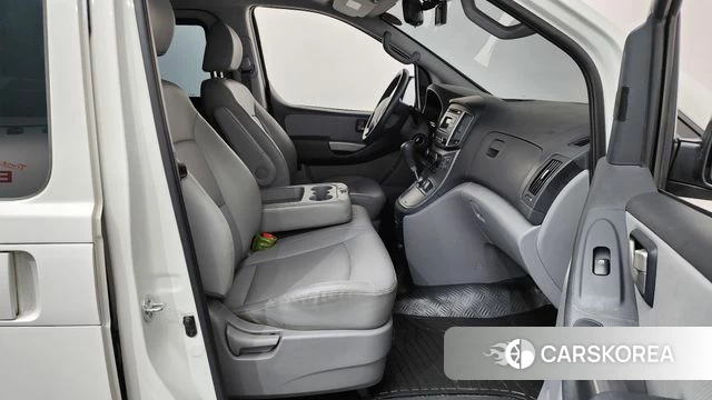 Hyundai The New Grand Starex id 4765257 из Кореи 18