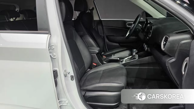 Hyundai Venue id 4692854 из Кореи 18
