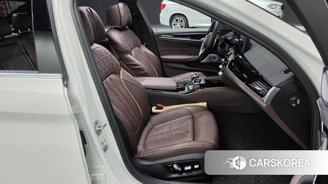 BMW 5 Series (G30) id 4929866 из Кореи 18