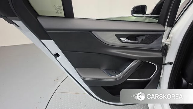 Jaguar XE id 4992603 из Кореи 18