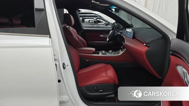 Genesis GV70 id 4957561 из Кореи 18