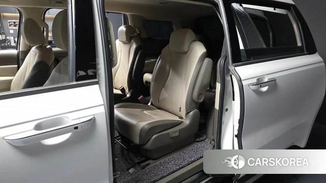 Kia Carnival 4th generation id 4936900 из Кореи 18