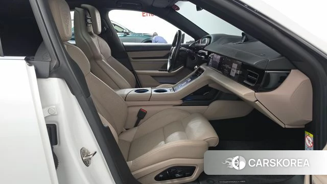Porsche Taycan id 4992507 из Кореи 18