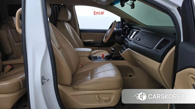 Kia The New Carnival id 4998455 из Кореи 18