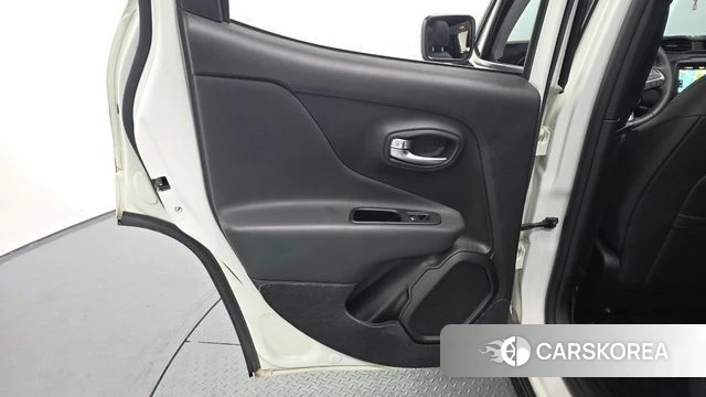Jeep Renegade id 5046922 из Кореи 18