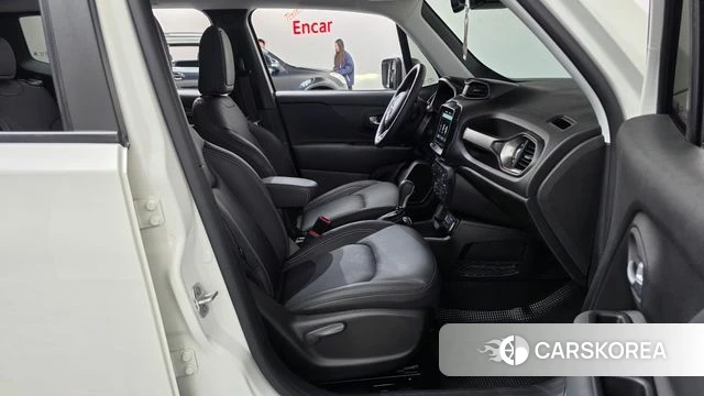 Jeep Renegade id 4986158 из Кореи 18