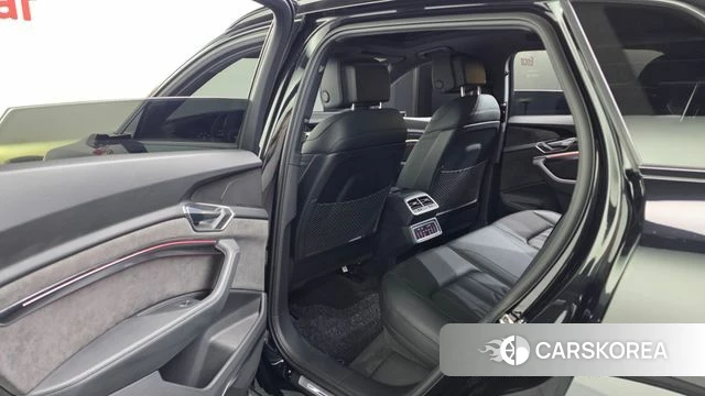 Audi e-Tron id 4992189 из Кореи 18