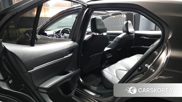 Toyota Camry (XV70) id 5048119 из Кореи 18