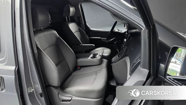 Hyundai The New Grand Starex id 4967131 из Кореи 18