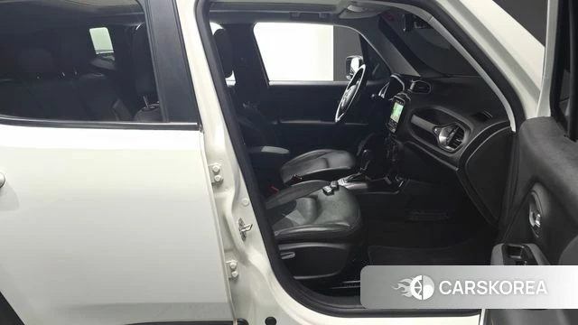 Jeep Renegade id 4661794 из Кореи 18