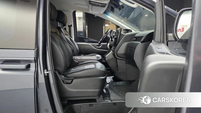 Hyundai Staria id 4768969 из Кореи 18