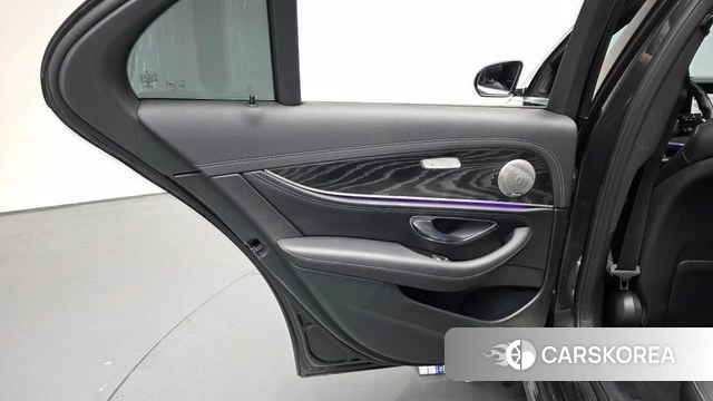 Mercedes-Benz E-Class W213 id 5047396 из Кореи 18