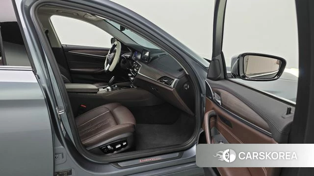 BMW 5 Series (G30) id 5004578 из Кореи 18