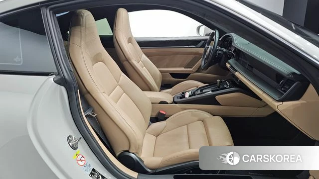Porsche 911(992) id 5035093 из Кореи 18