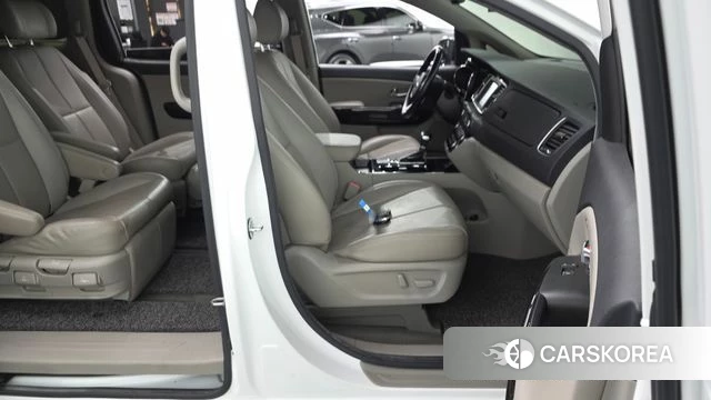 Kia The New Carnival id 5042212 из Кореи 18