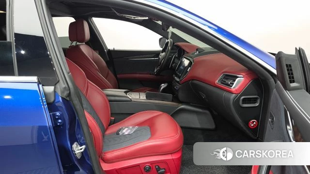 Maserati Ghibli id 4986940 из Кореи 18
