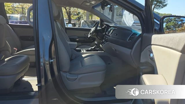 Kia All New Carnival id 4988582 из Кореи 18