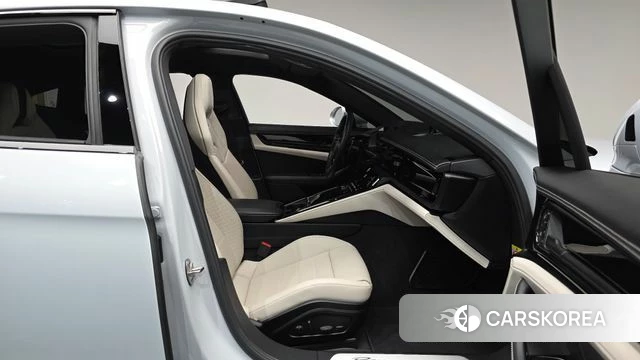 Porsche Panamera (976) id 5020944 из Кореи 18