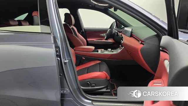 Genesis GV70 id 5039165 из Кореи 18