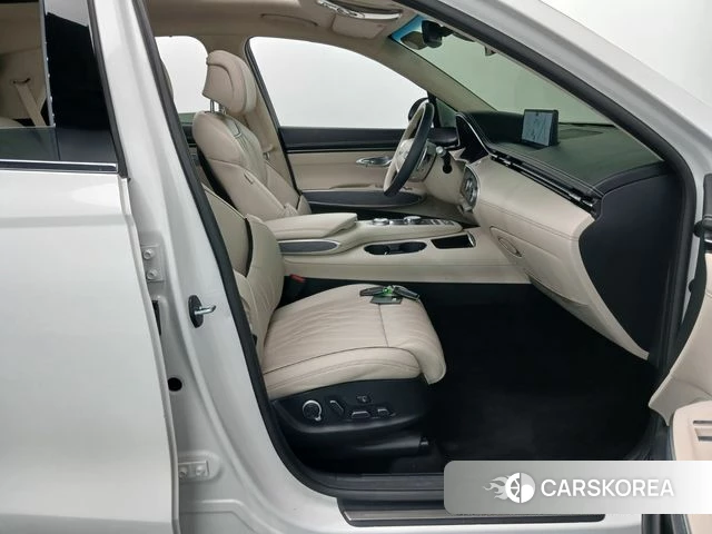 Genesis GV70 id 5027202 из Кореи 18