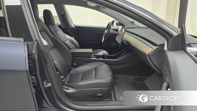 Tesla Model 3 id 4657963 из Кореи 18