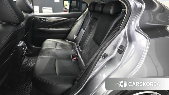 Infiniti Q50 id 4967849 из Кореи 18