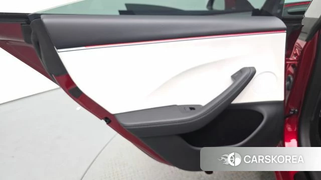 Tesla Model 3 id 4649730 из Кореи 18