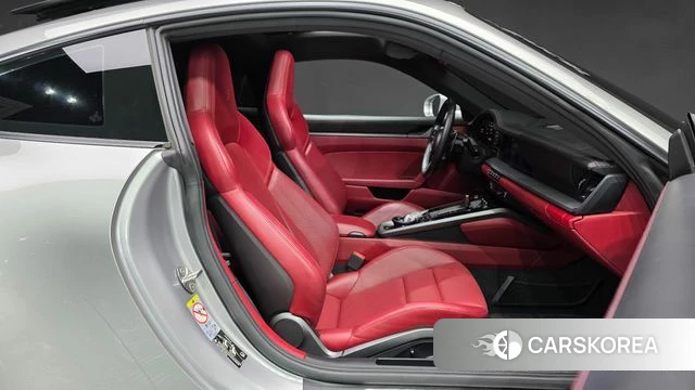 Porsche 911(992) id 4770032 из Кореи 18