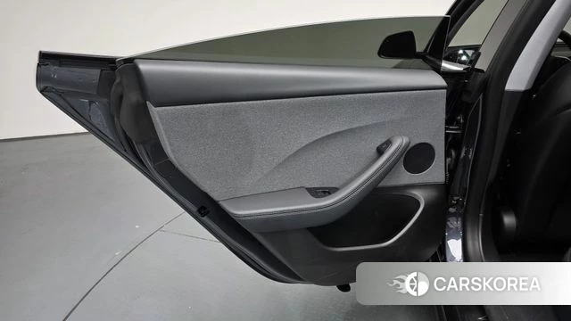 Tesla Model 3 id 5045440 из Кореи 18