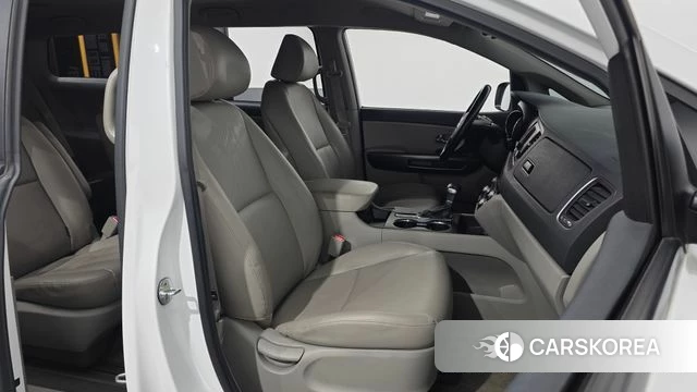 Kia The New Carnival id 4960347 из Кореи 18