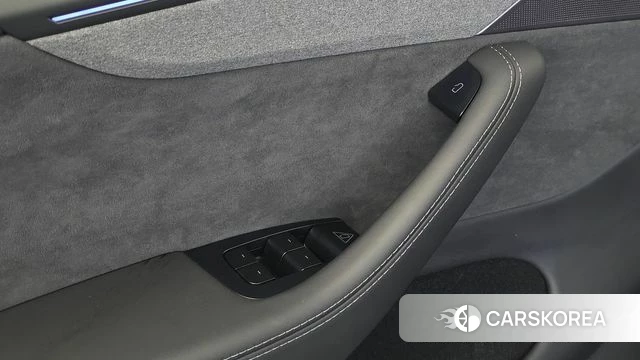 Tesla Model Y id 4897622 из Кореи 18