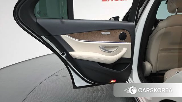 Mercedes-Benz E-Class W213 id 5046760 из Кореи 18