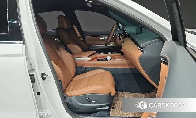 Genesis GV70 id 4935531 из Кореи 18