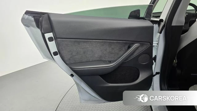 Tesla Model Y id 4934784 из Кореи 18
