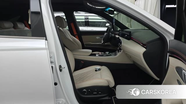 Genesis GV70 id 4957656 из Кореи 18