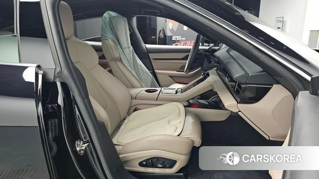 Porsche Taycan id 4697954 из Кореи 18