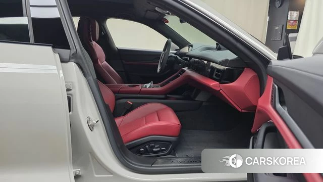 Porsche Taycan id 4965570 из Кореи 18