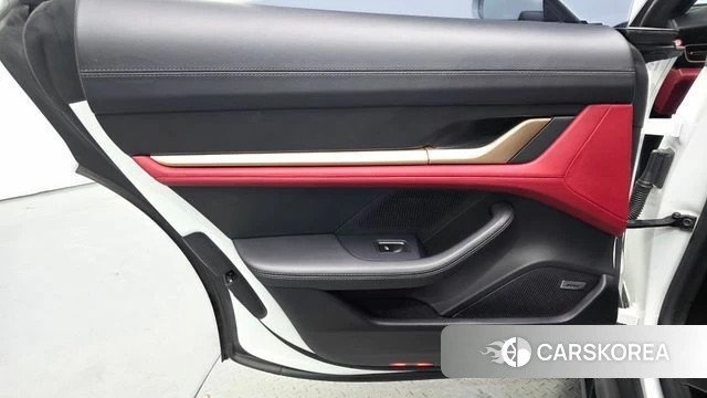 Porsche Taycan id 4649929 из Кореи 18