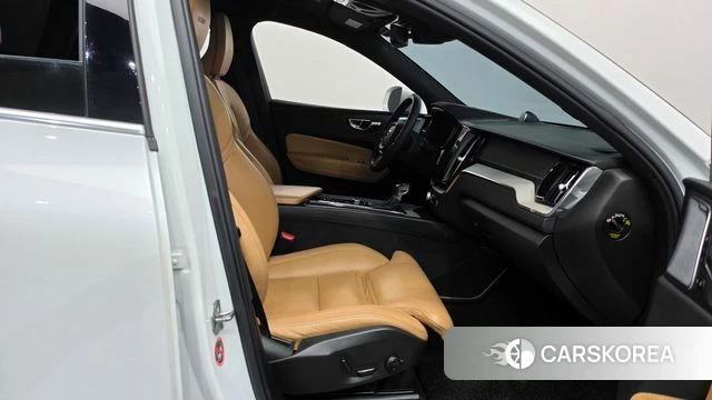 Volvo XC60 second Generation id 5013943 из Кореи 18