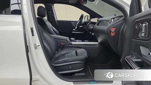 Mercedes-Benz EQA H243 id 5012565 из Кореи 18