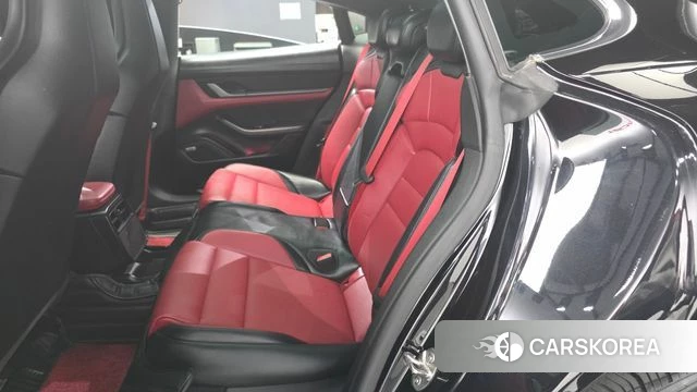 Porsche Taycan id 4990467 из Кореи 18