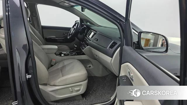 Kia The New Carnival id 5048408 из Кореи 18