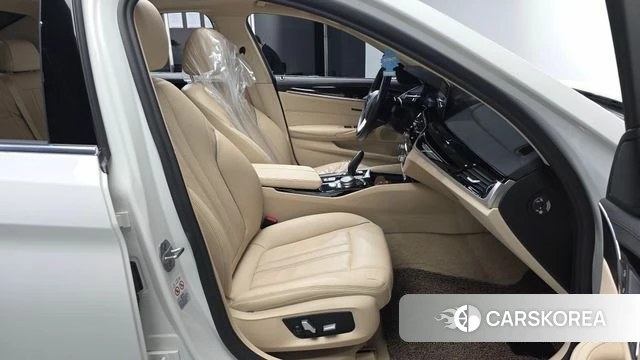 BMW 5 Series (G30) id 5028835 из Кореи 18