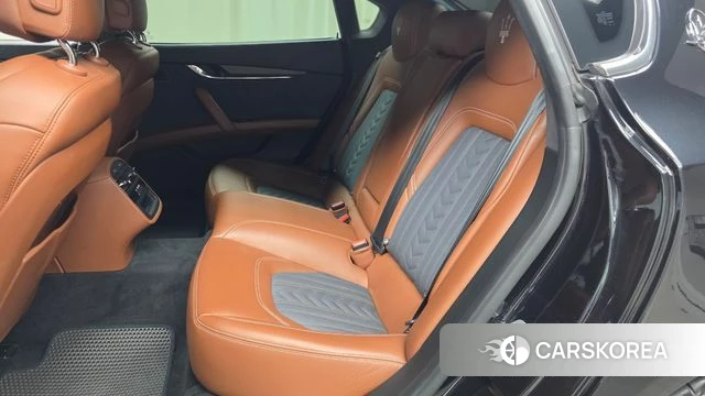 Maserati Quattroporte id 4895685 из Кореи 18