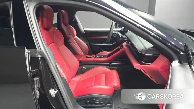 Porsche Taycan id 4959379 из Кореи 18